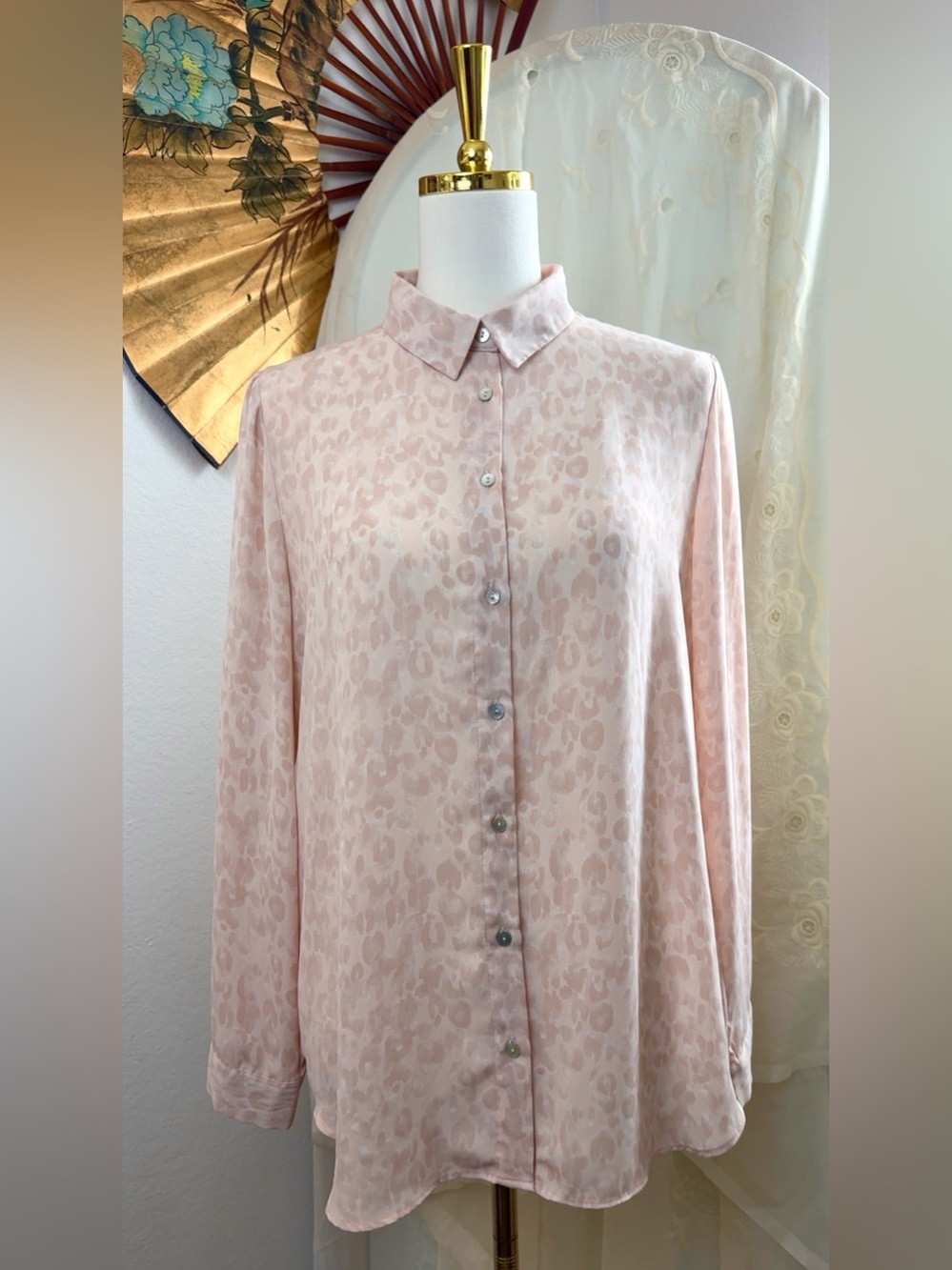 Rachel Zoe Blush Pink Leopard Print Long Sleeve Button Down Blouse Top L